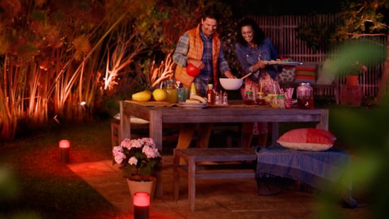 Philips hue outdoor impress deals pedestal light